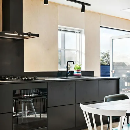 בית נופש Minimalist Coziness By The Wild North Sea